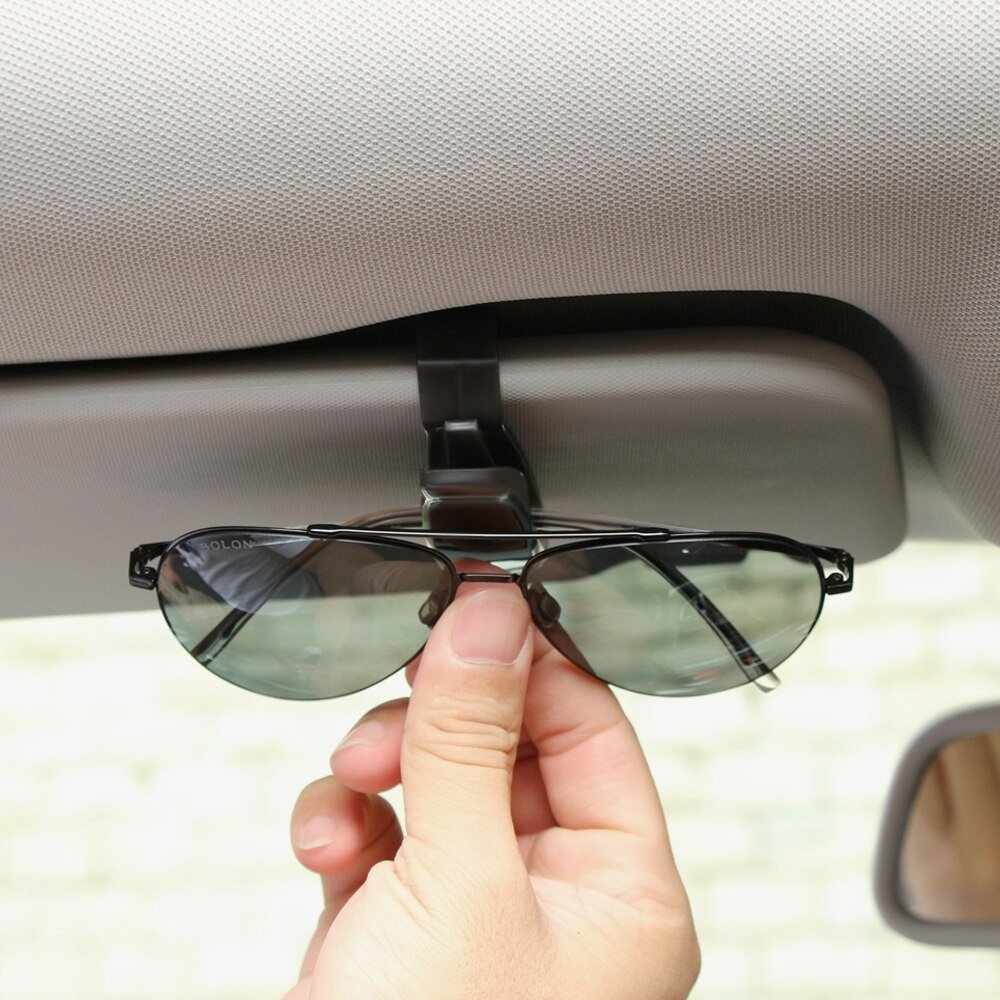 Le porte-lunettes de voiture pratique avec la livraison GRATUITE!